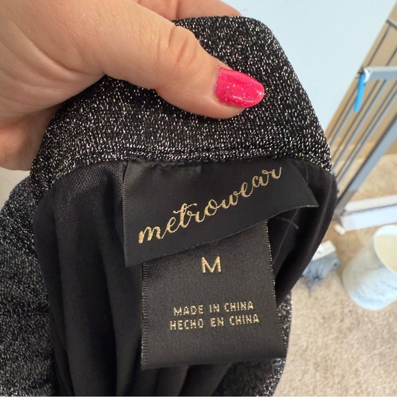 NWT Metrowear Women's Black Silver Sparkly Pleated Stretch Skirt Midi Length M - Picture 4 of 5